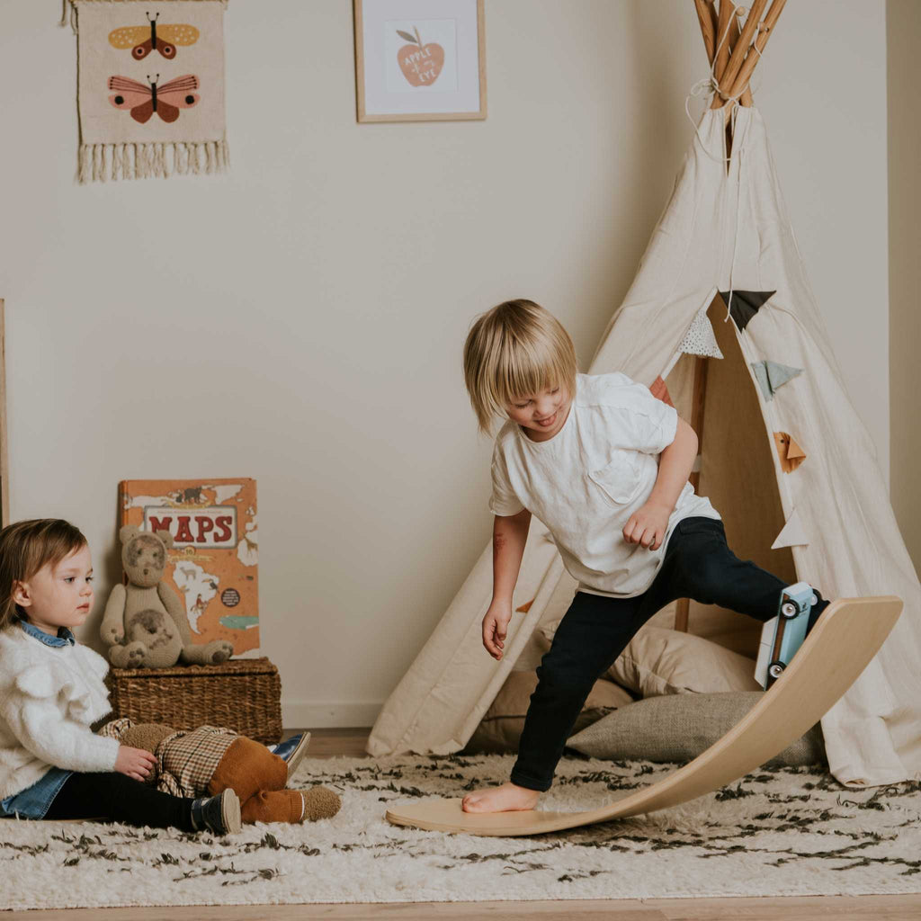 leg&go Balance Board aus Holz zum Spielen und Bewegen